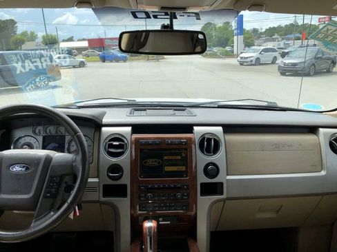 Used 2010 Ford F150 Lariat RWD image 18