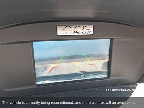 Used 2015 Ford Escape SE FWD image 17