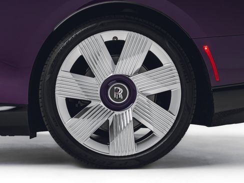 Used 2024 Rolls-Royce Spectre w/ Spectre Launch Package AWD/4WD image 17