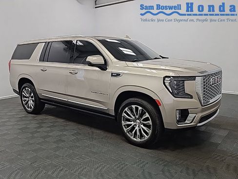 Used 2023 GMC Yukon XL Denali image 1