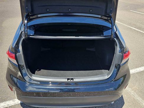 Used 2023 Toyota Corolla LE FWD image 20
