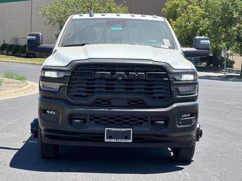 New 2026 RAM 3500 Tradesman AWD/4WD image 8