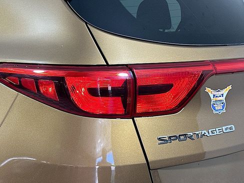 Used 2017 Kia Sportage LX FWD image 23