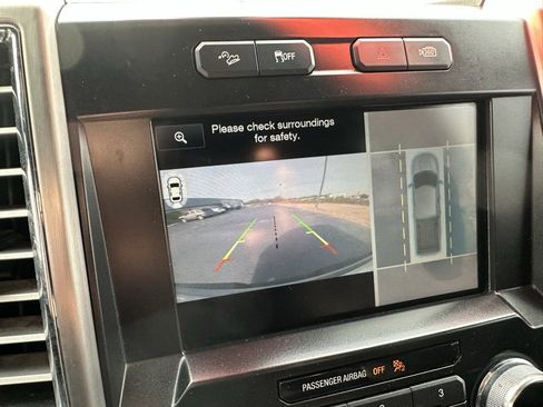 Used 2015 Ford F150 Platinum w/ Equipment Group 701A Luxury image 28