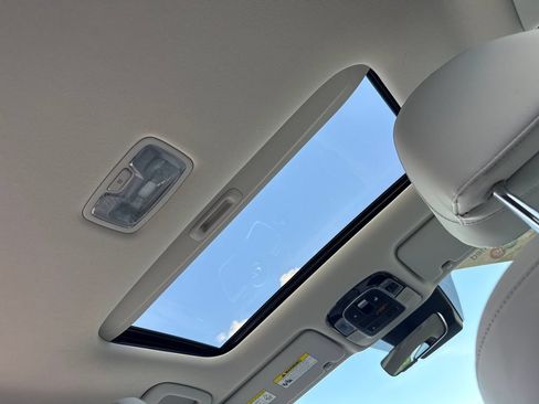Used 2022 Hyundai Tucson SEL w/ Convenience + Premium Package FWD image 8