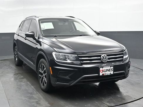 Used 2021 Volkswagen Tiguan SE image 5
