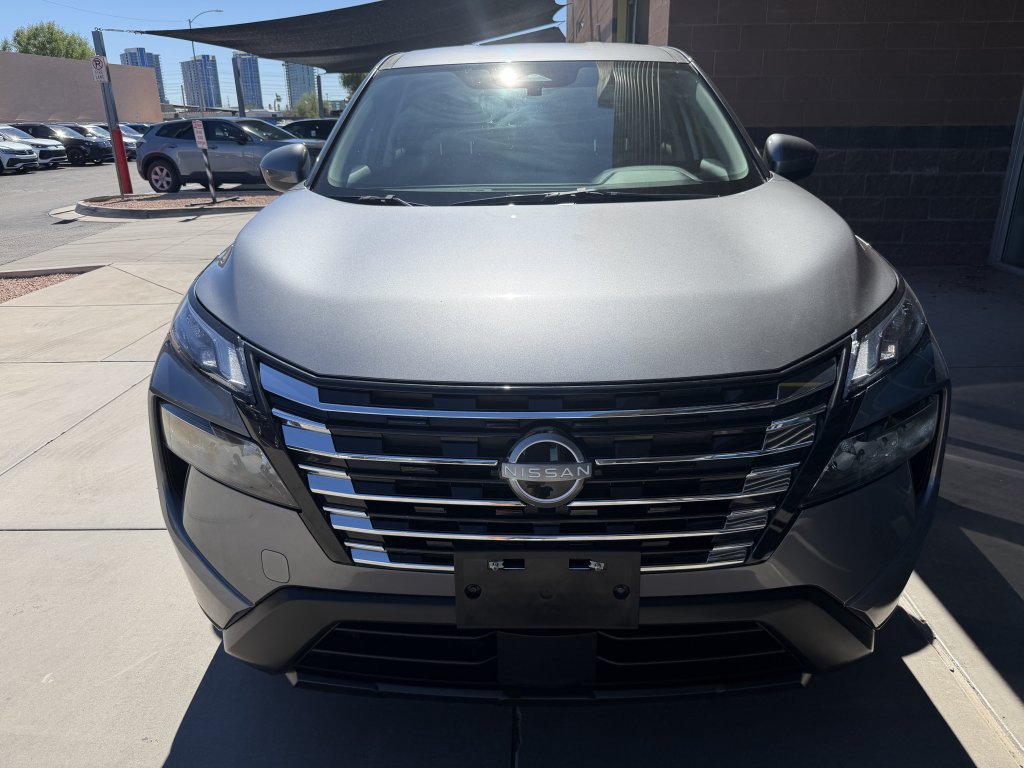 Used 2025 Nissan Rogue SV FWD image 10