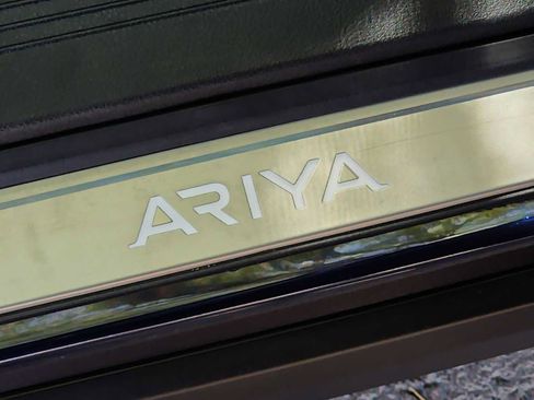 Used 2024 Nissan Ariya FWD image 11