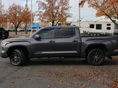 Used 2023 Toyota Tundra Platinum image 3