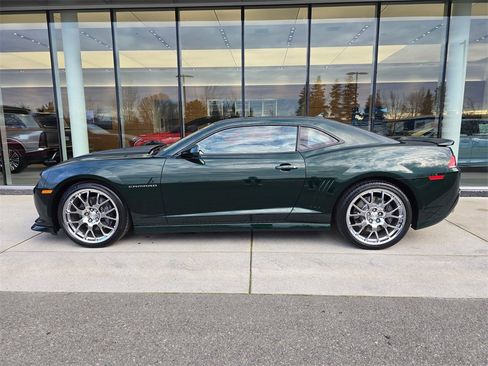 Used 2015 Chevrolet Camaro SS w/ Green Flash Special Edition image 2