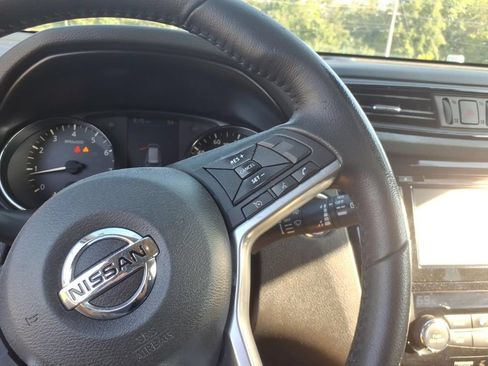 Used 2020 Nissan Rogue SV AWD/4WD image 10