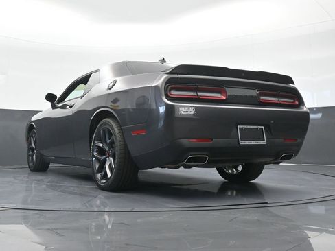 Used 2022 Dodge Challenger SXT w/ Driver Convenience Group RWD image 48