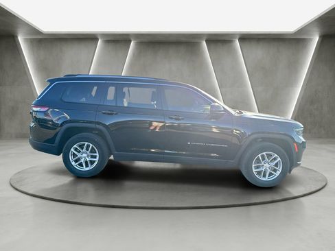 Used 2023 Jeep Grand Cherokee L Laredo w/ Luxury Tech Group I AWD/4WD image 8