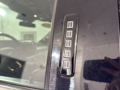 Used 2023 Ford F350 Platinum image 14