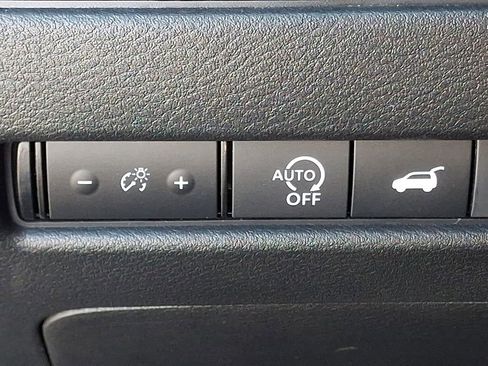 Used 2024 Nissan Rogue SV AWD/4WD image 25