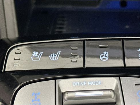 Used 2023 Hyundai Tucson Limited image 19