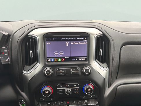 Used 2019 Chevrolet Silverado 1500 RST AWD/4WD image 4