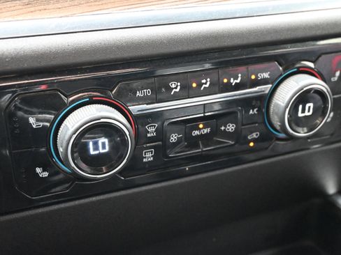 Used 2024 Chevrolet Silverado 1500 RST image 21