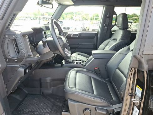 Used 2025 Ford Bronco Badlands AWD/4WD image 9