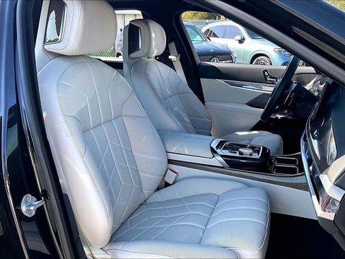 Used 2023 BMW 740i 740i image 30