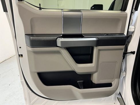 Used 2020 Ford F150 XLT w/ Equipment Group 302A Luxury AWD/4WD image 27