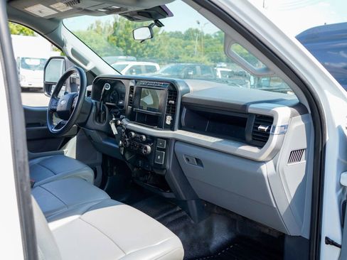 Used 2024 Ford F550 4x4 Crew Cab Super Duty image 25