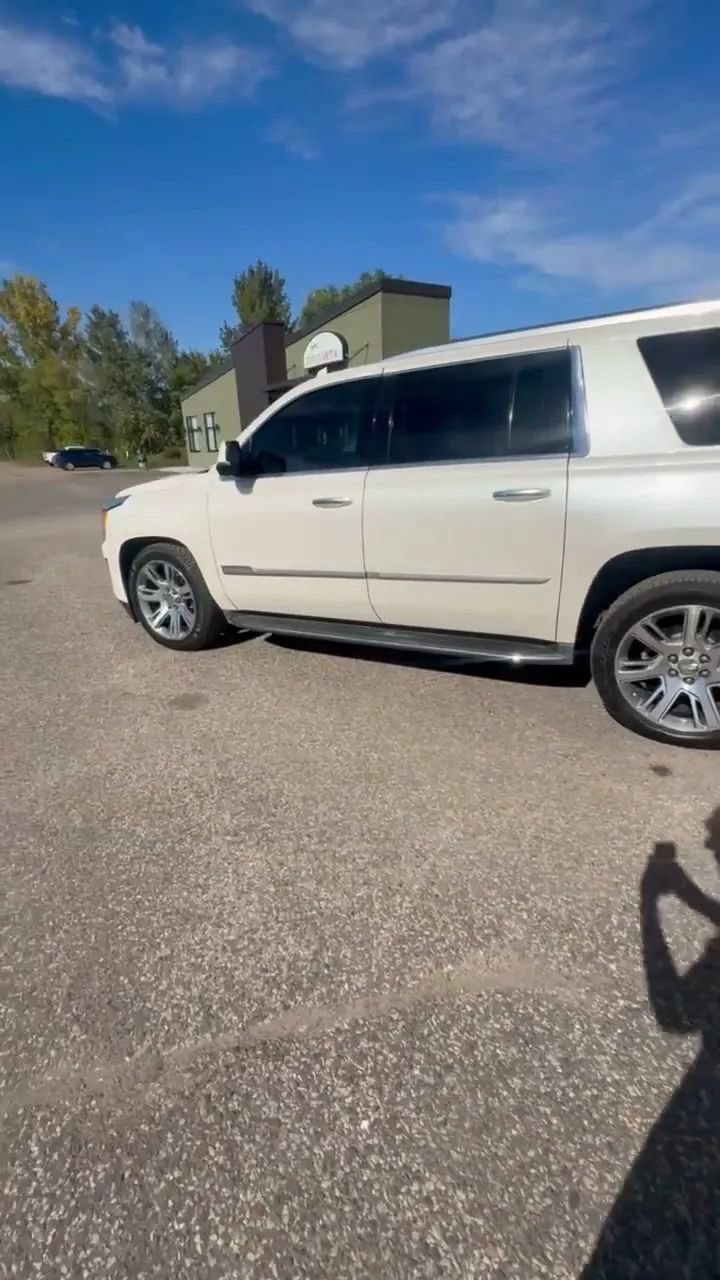 Used 2015 Cadillac Escalade ESV Luxury AWD/4WD image 56