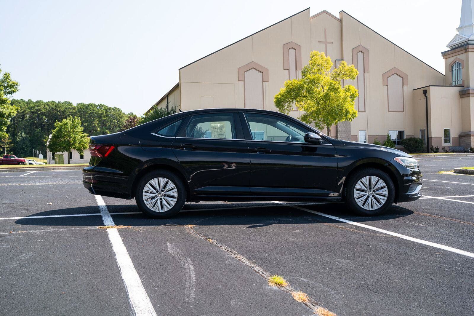 Used 2021 Volkswagen Jetta SE FWD image 11