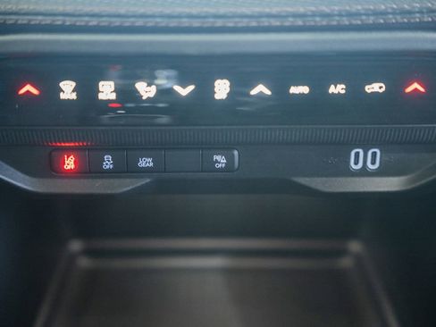 New 2026 Jeep Cherokee Limited image 25