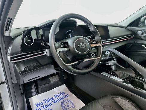 Certified 2023 Hyundai Elantra Limited FWD image 9