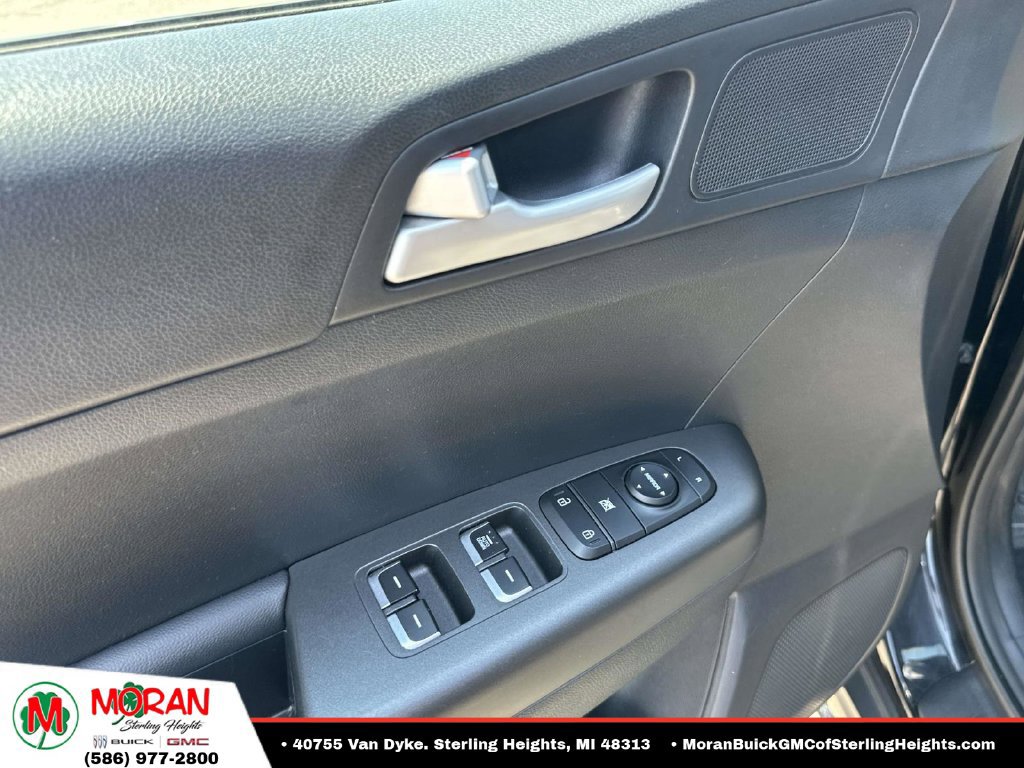 Used 2021 Kia Sportage LX AWD/4WD image 17