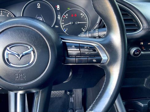 Used 2024 MAZDA MAZDA3 s FWD image 19