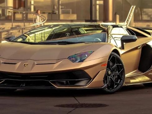 Used 2021 Lamborghini Aventador SVJ AWD/4WD image 3