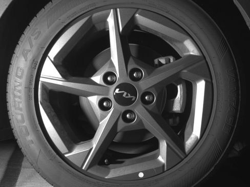 Used 2025 Kia K4 LXS image 13