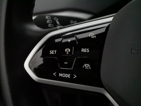 Used 2023 Volkswagen ID.4 Pro S Plus image 25