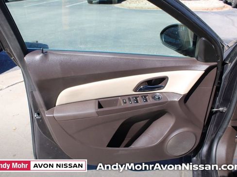 Used 2015 Chevrolet Cruze LT image 17