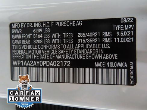 Used 2023 Porsche Cayenne Platinum Edition image 28