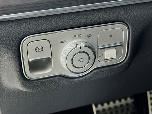 New 2026 Mercedes-Benz GLS 450 4MATIC image 11