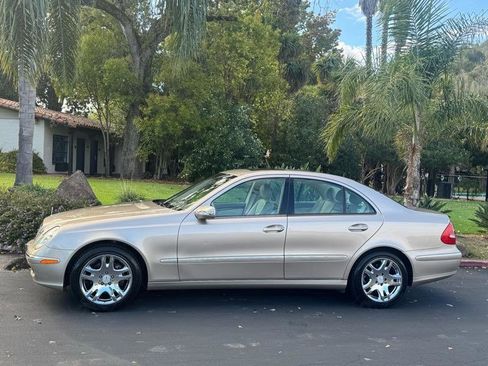 Used 2003 Mercedes-Benz E 500 Sedan image 2