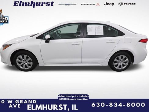 Used 2025 Toyota Corolla LE FWD image 2