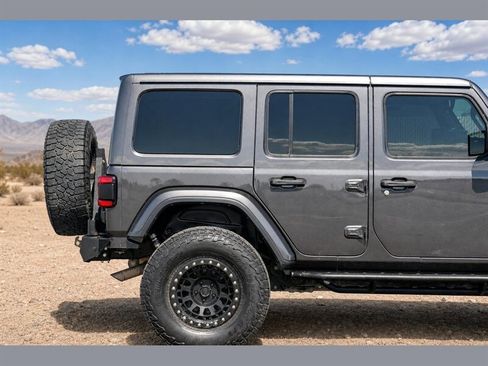 Used 2020 Jeep Wrangler Unlimited Sahara AWD/4WD image 7