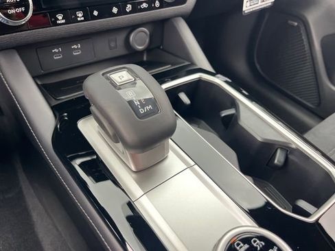 New 2026 Mitsubishi Outlander LE FWD image 23