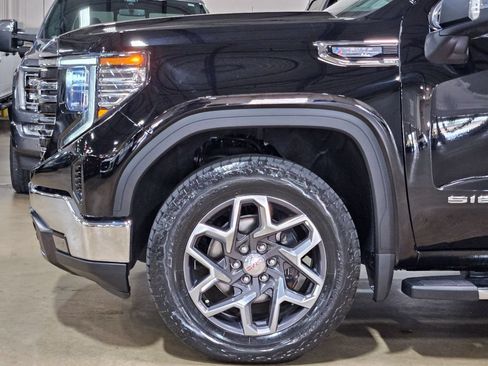 Used 2023 GMC Sierra 1500 SLT AWD/4WD image 16