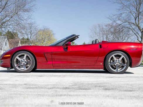 Used 2007 Chevrolet Corvette Convertible w/ Preferred Equipment Group RWD image 3