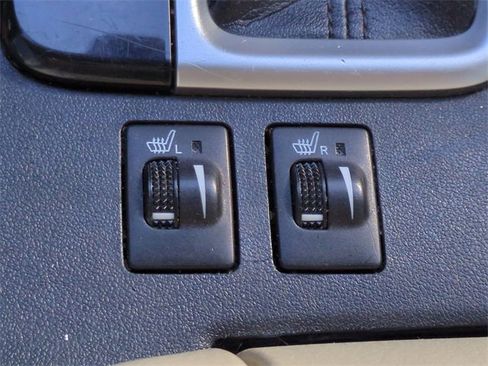 Used 2018 Toyota Highlander XLE image 29