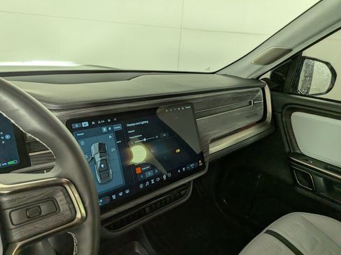 Used 2023 Rivian R1S Adventure image 26