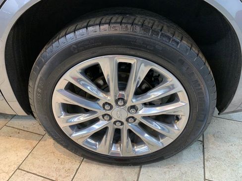 Used 2022 Cadillac XT6 Premium Luxury image 11