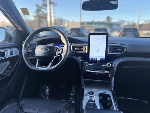 Used 2023 Ford Explorer ST w/ Technology Package image 13