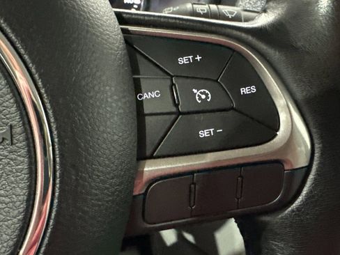 Used 2020 Jeep Renegade Limited w/ LED Lighting Group image 4