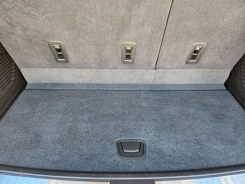 Used 2021 Chevrolet Tahoe Z71 w/ Luxury Package image 38